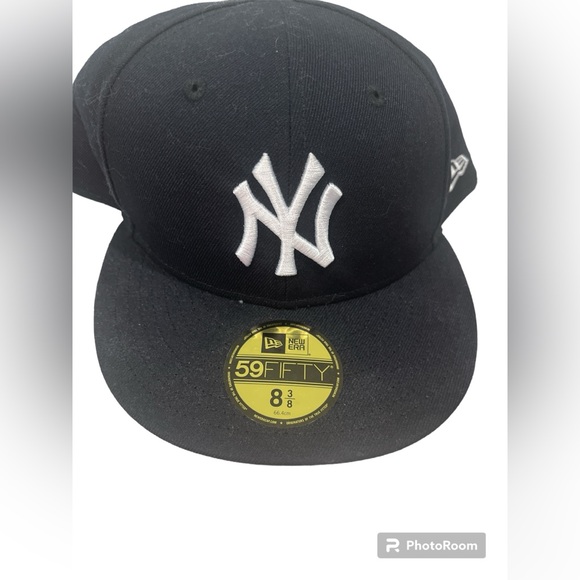 New NY Yankees hat size 8 3/8 - Picture 3 of 6